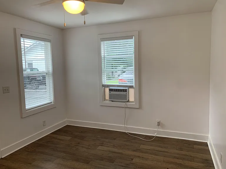 Living room area, viewed from the kitchen