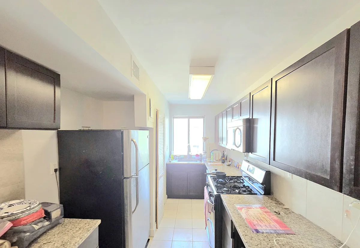 Building Photo - 3821 Davis Pl NW #3