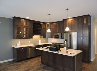 606 E Water St #2, Decorah, IA 52101