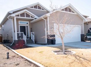 316 N Greenwood Pl, Coalhurst, AB T0L0V2