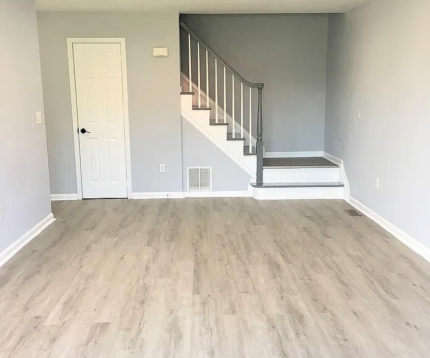 1st image of 303 Village Cmns #303