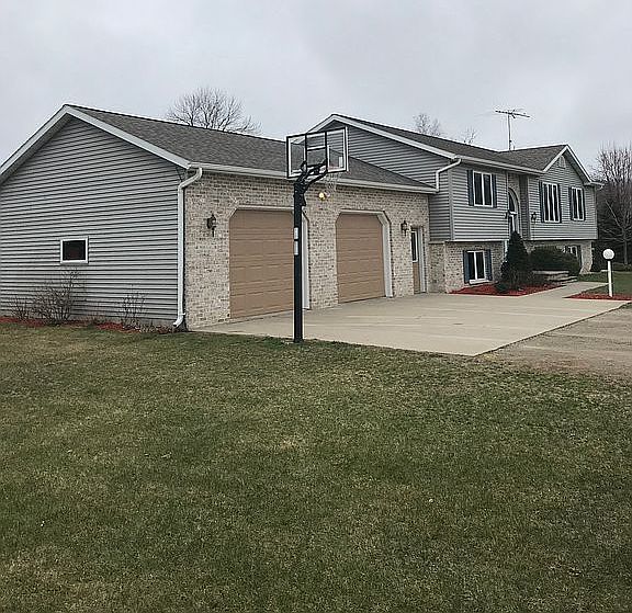 2nd image of W5566 Willow Rd #35