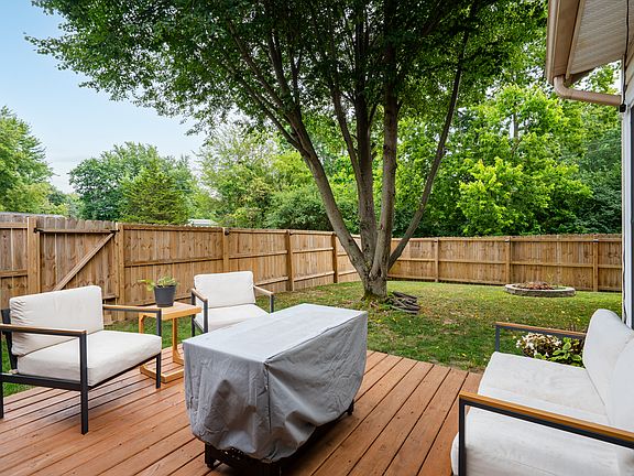 4th image of 8403 Inland Dr