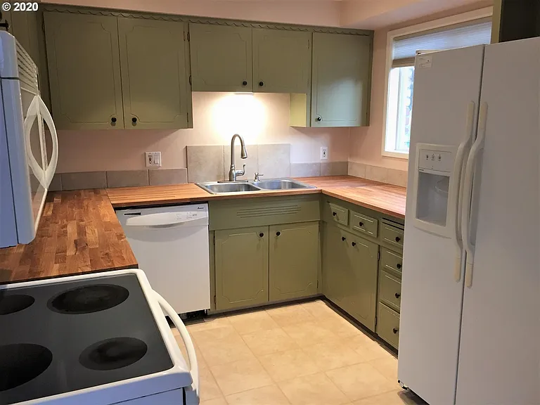 4507 SE Harrison St #1 — Photo 6