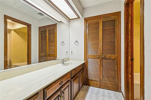 21 Carriage Ln — Photo 8