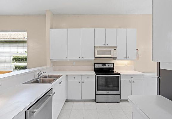 5th image of 808 SW Munjack Circle