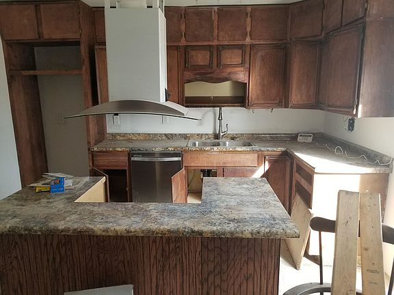 2nd image of 205 Moores River Dr