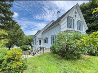 203 Washington St #A, Camden, ME 04843