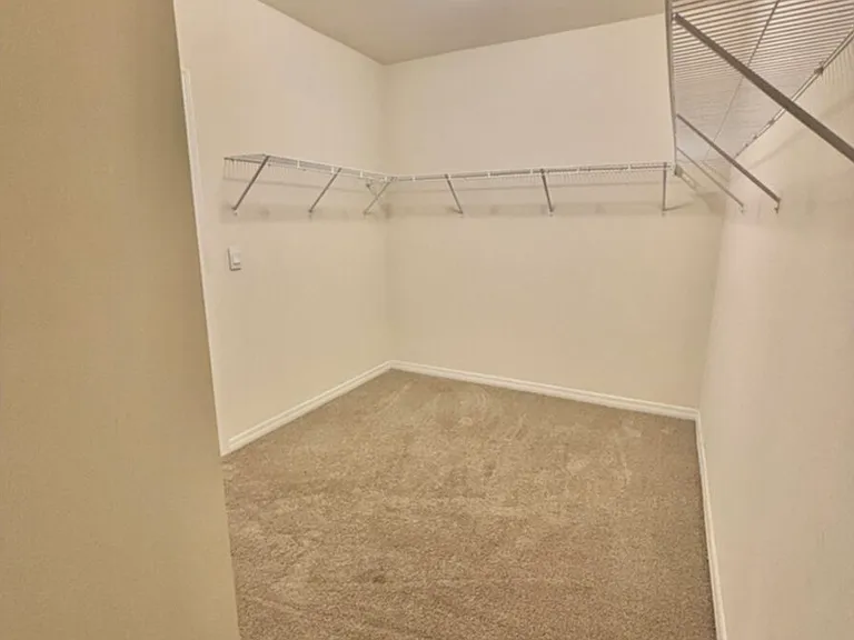 2509 NW 27th Pl — Photo 24