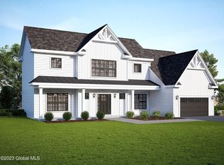 4 Brooke Ct, Clifton Park, NY 12065