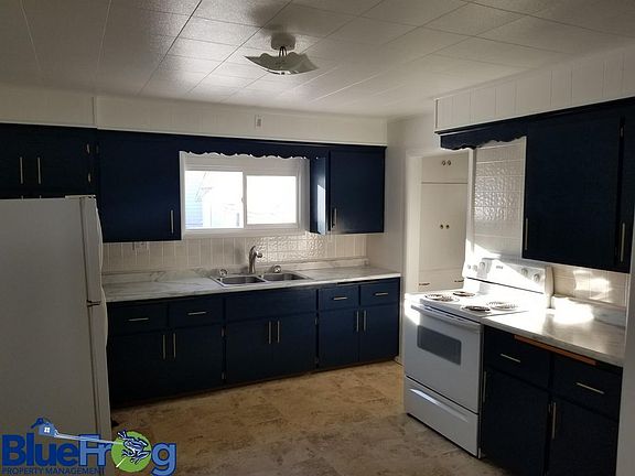 4th image of 704 W Picnic St #704