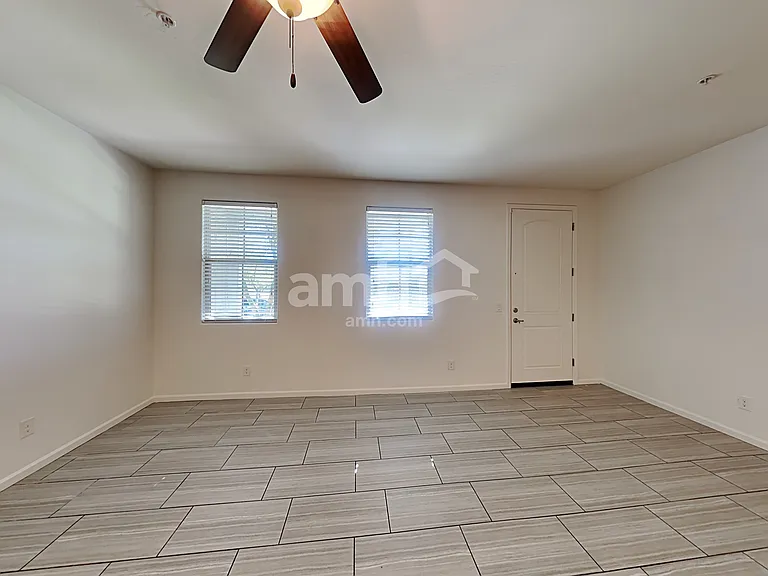 20788 W Thomas Rd — Photo 8