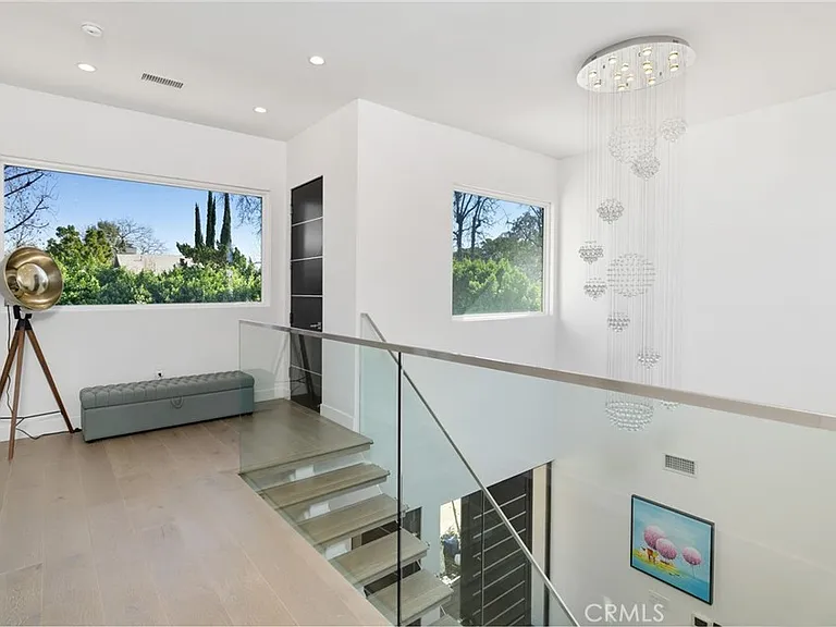 5541 Matilija Ave — Photo 13