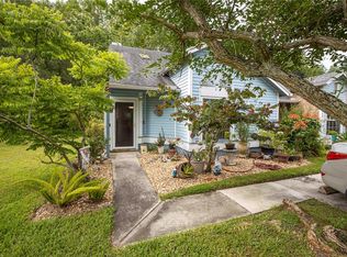 5802 Red Cedar Ln, Tampa, FL 33625