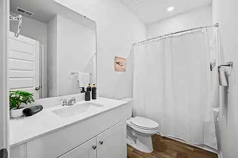 1041 Arborwood Ln SW — Photo 16