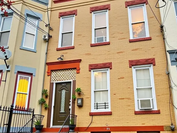 275 Lincoln Avenue image 1 of 2
