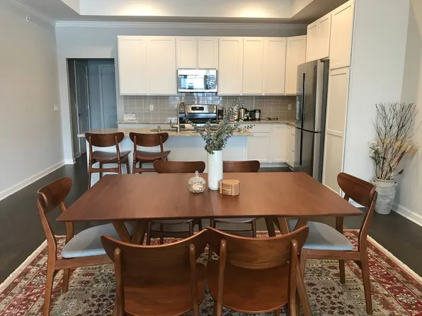 5674 Arbor Chase Dr, Ann Arbor, MI 48103