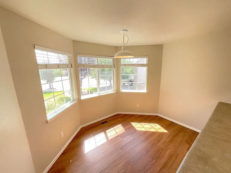 6112 Chivalry Dr — Photo 17