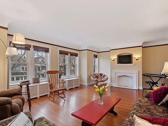 HUGE LIVING RM - South facing and filled with Sun morning through late afternoon.