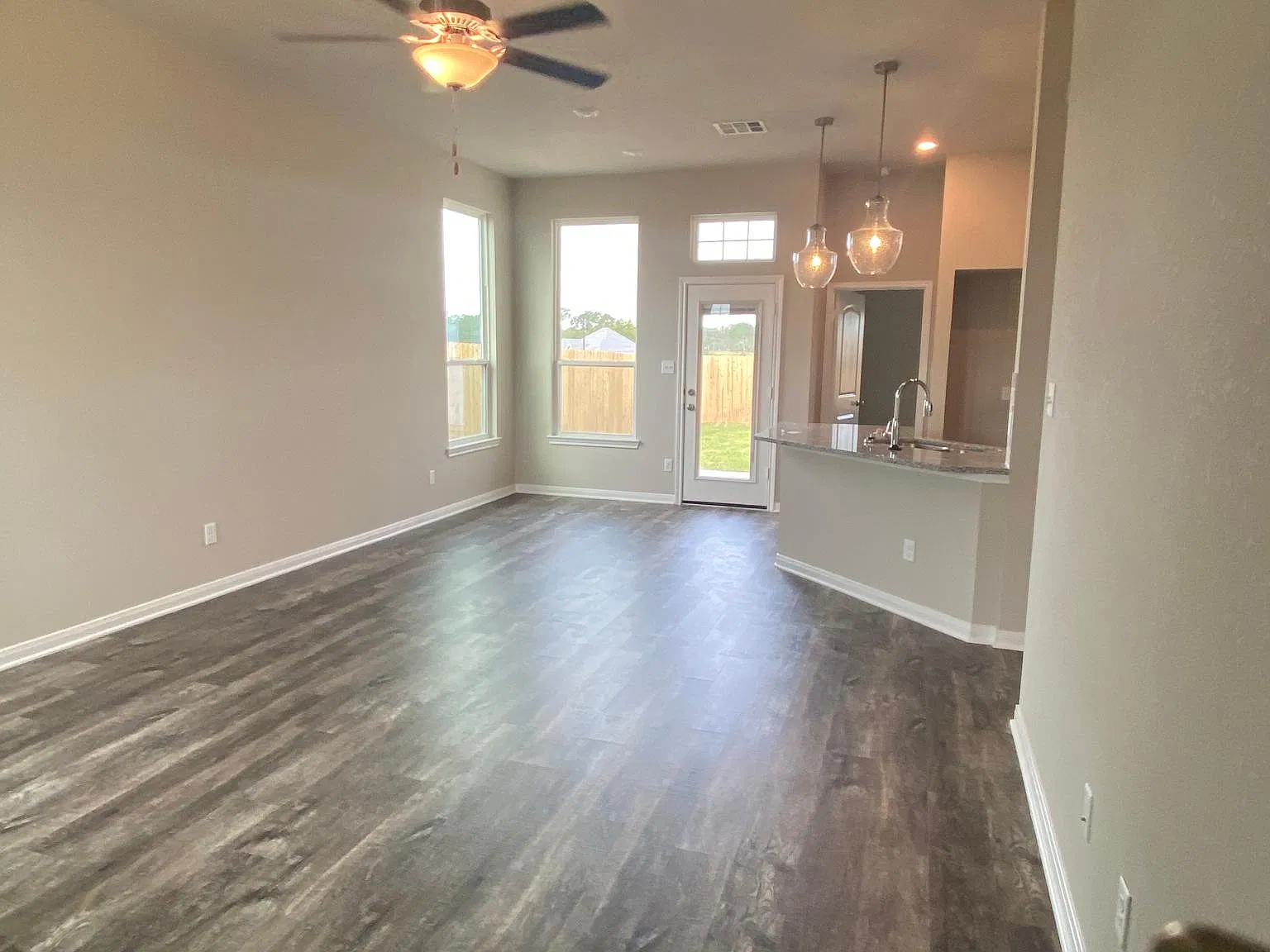 2013 Kathryn Dr — Photo 3
