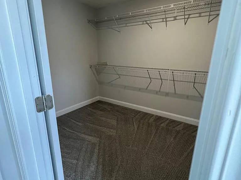 423 Fairview Cir — Photo 24