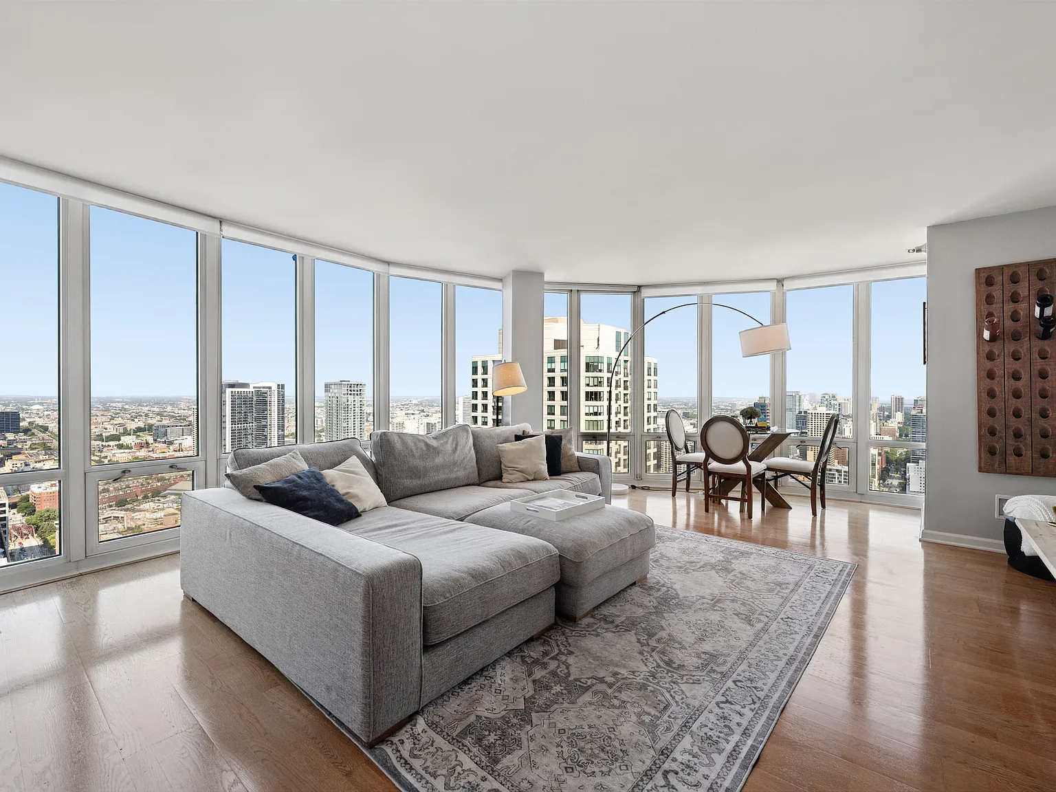 2 bed, 1325 sqft, $4,300 — Photo 2