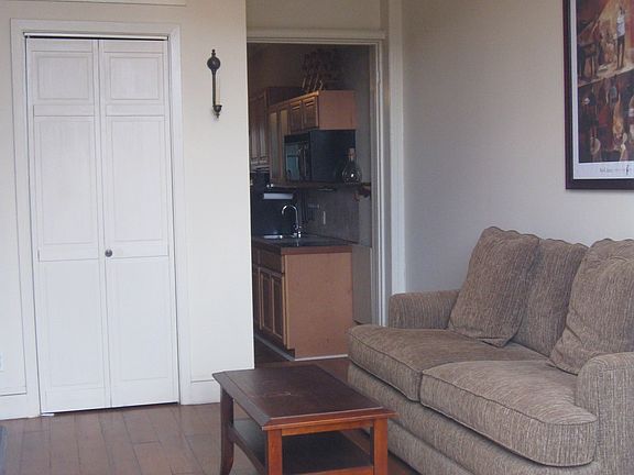 3rd image of 514 Dumaine St APT 7