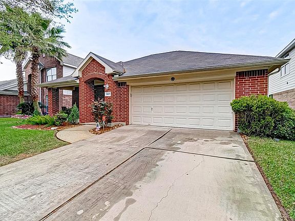 3rd image of 6927 Atasca Creek Dr