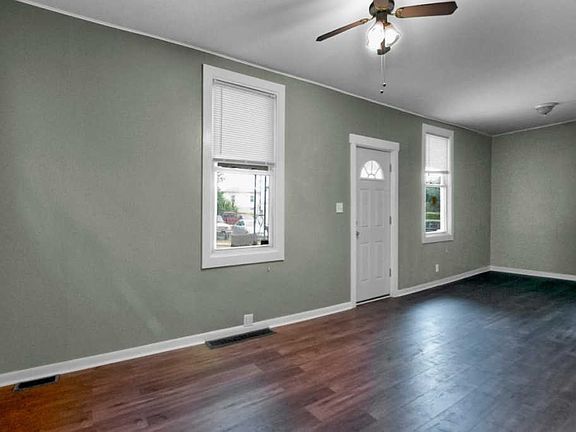 3rd image of 590 Greenwell Ave