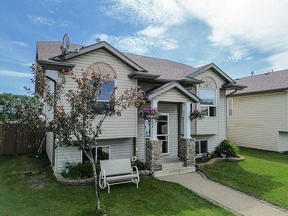 3rd image of 6905 W 58th St