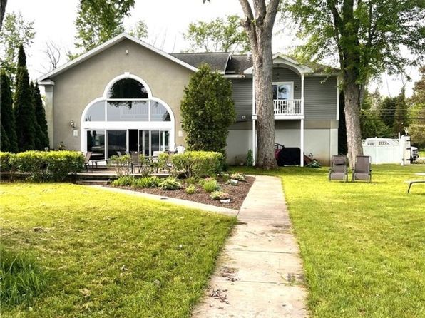 541 E Terrace Ave, Lakewood, NY 14750