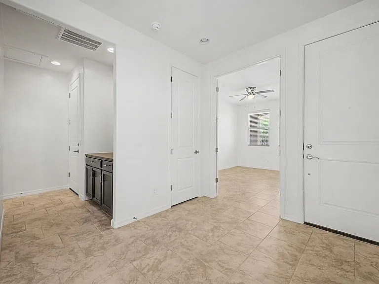 17239 W Desert Sage Dr — Photo 7