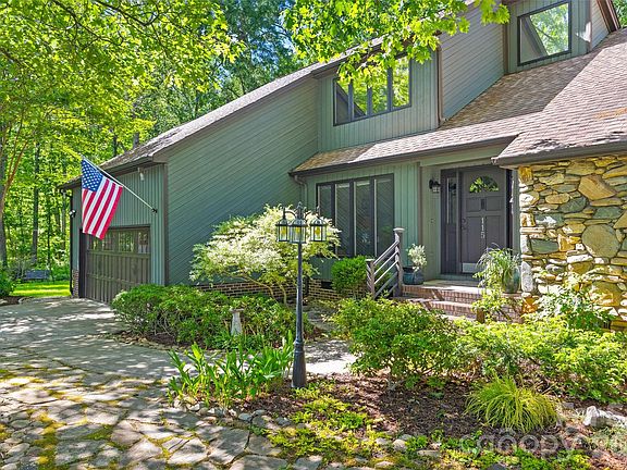 3rd image of 115 Kentberry Ct