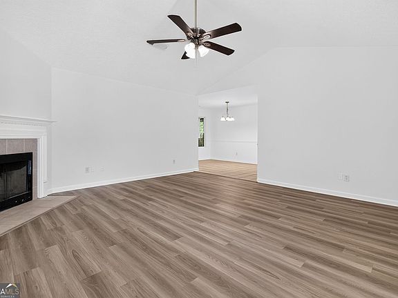 4th image of 109 Annabelle Ln