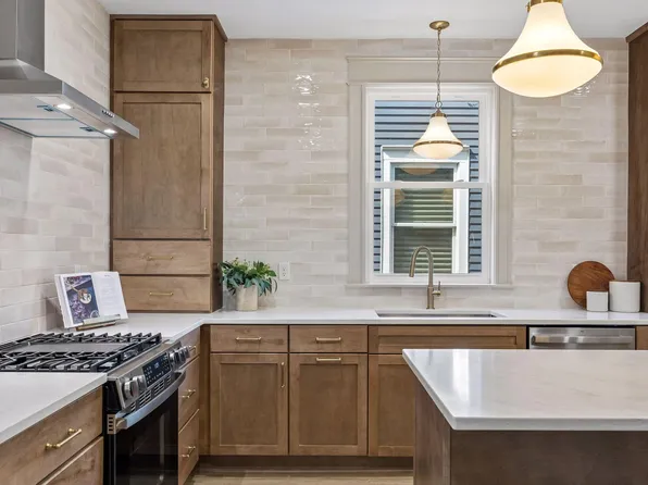 941 Hague Ave, Saint Paul, MN 55104