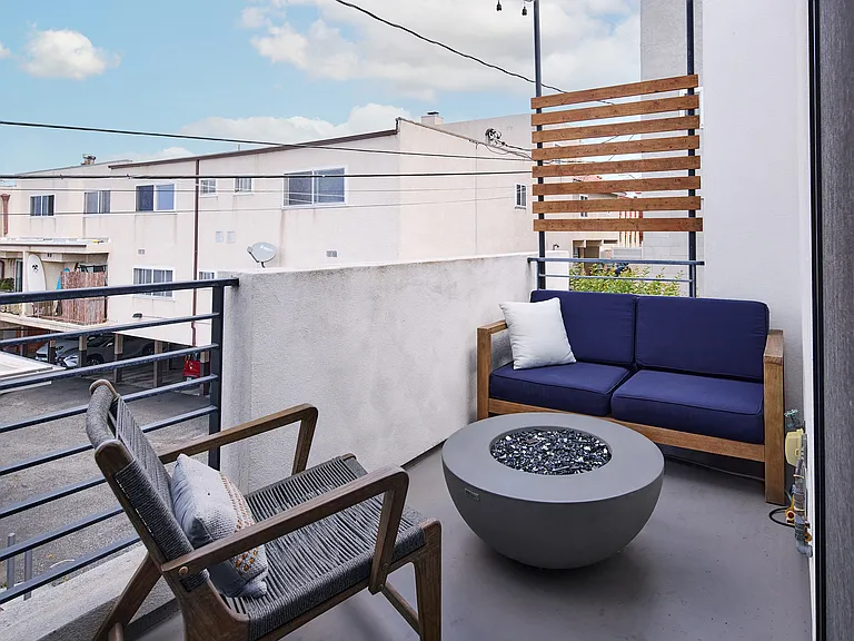 125 E Walnut Ave — Photo 8