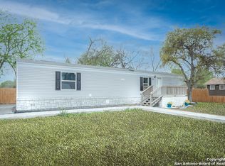 2204 Avenue K, Hondo, TX 78861