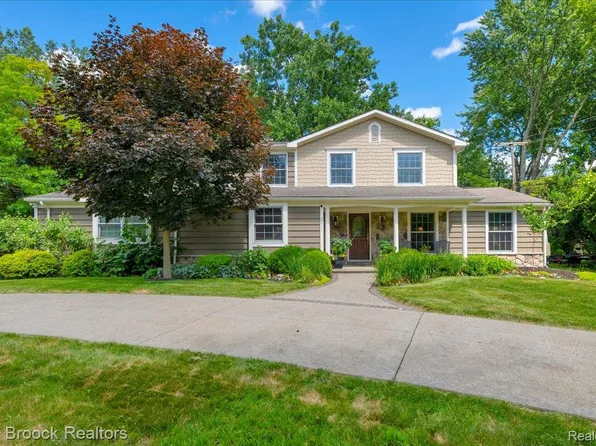 2511 Birch Harbor Ln, West Bloomfield, MI 48324