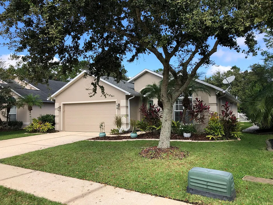 1813 Tara Marie Ln