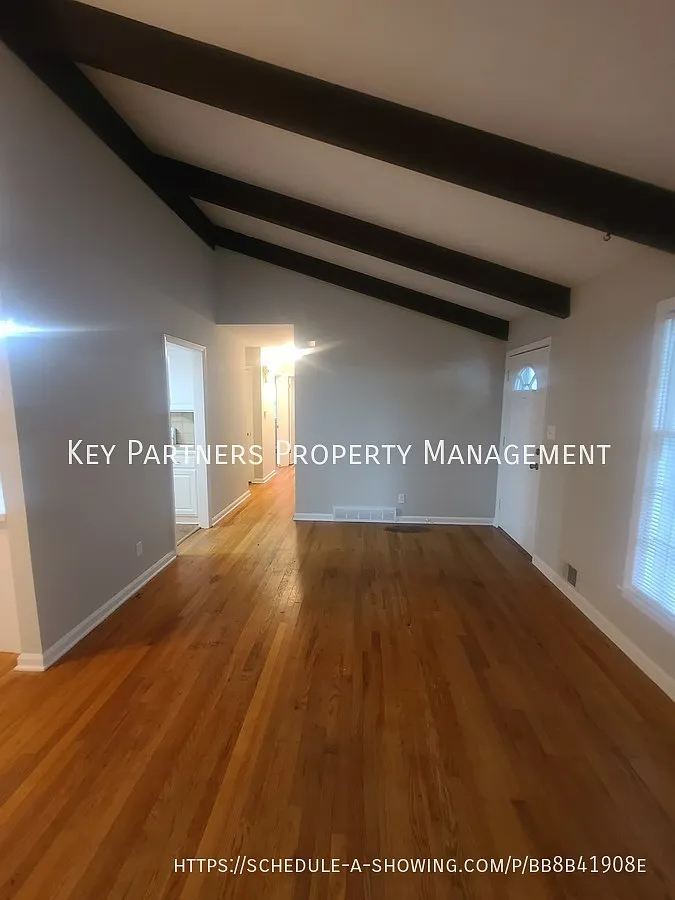 7115 Larsen - Cute Ranch! — Photo 2