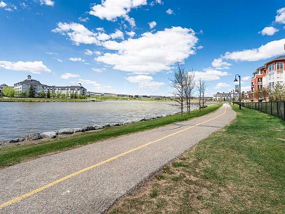 3rd image of 162 Country Village Cir NE #201