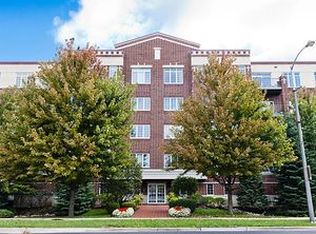 5329 Main St APT 202, Downers Grove, IL 60515