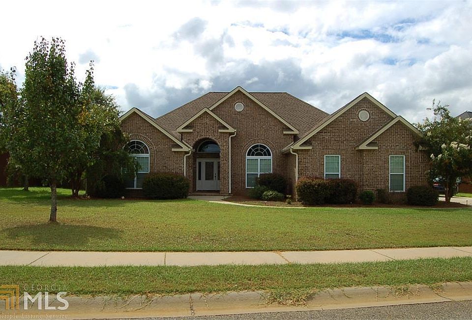 1st image of 804 Huntwood Ln