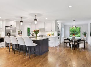 3930 Cottage Ln, Minnetonka, MN 55305