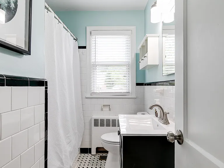 2424 Wedgewood Ave — Photo 18