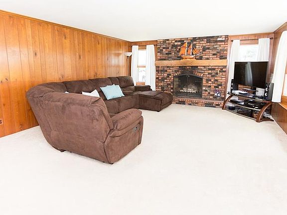 5th image of 28 Burdette Dr