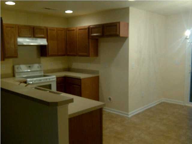 2nd image of 205 Salkahatcie St