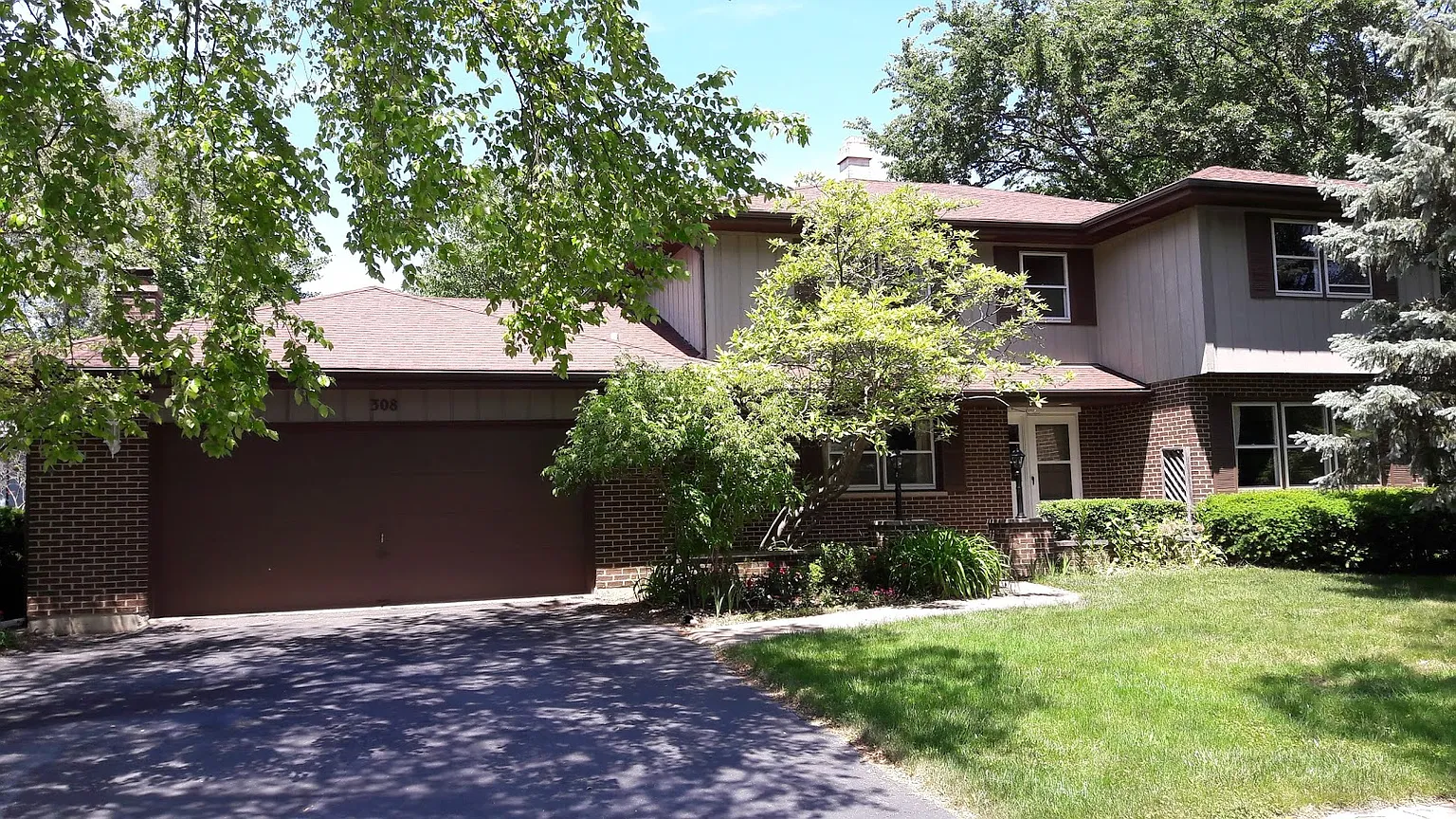308 Chatelaine Ct photo 1