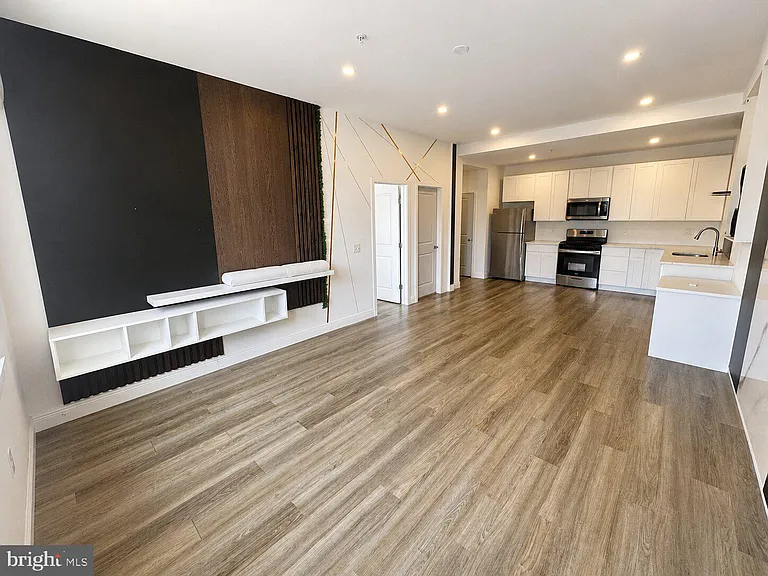 322 Vine St #2B — Photo 2