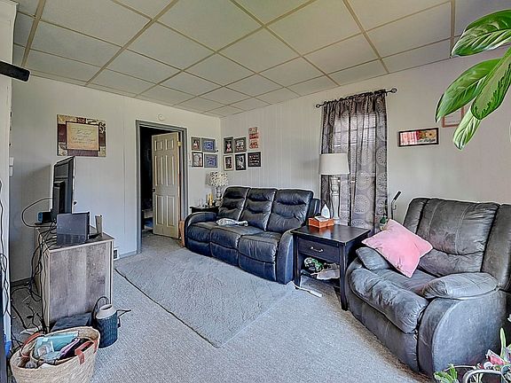 3rd image of 311 2nd St NE